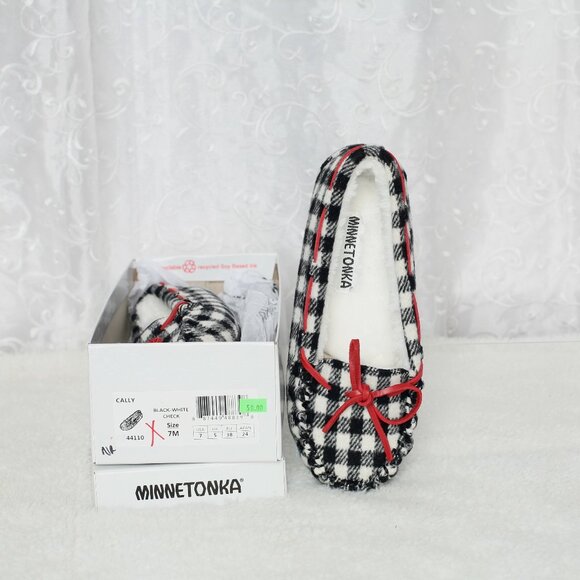 New Minnetonka Cally Black-White Check Size 7 House Slippers - Picture 1 of 4